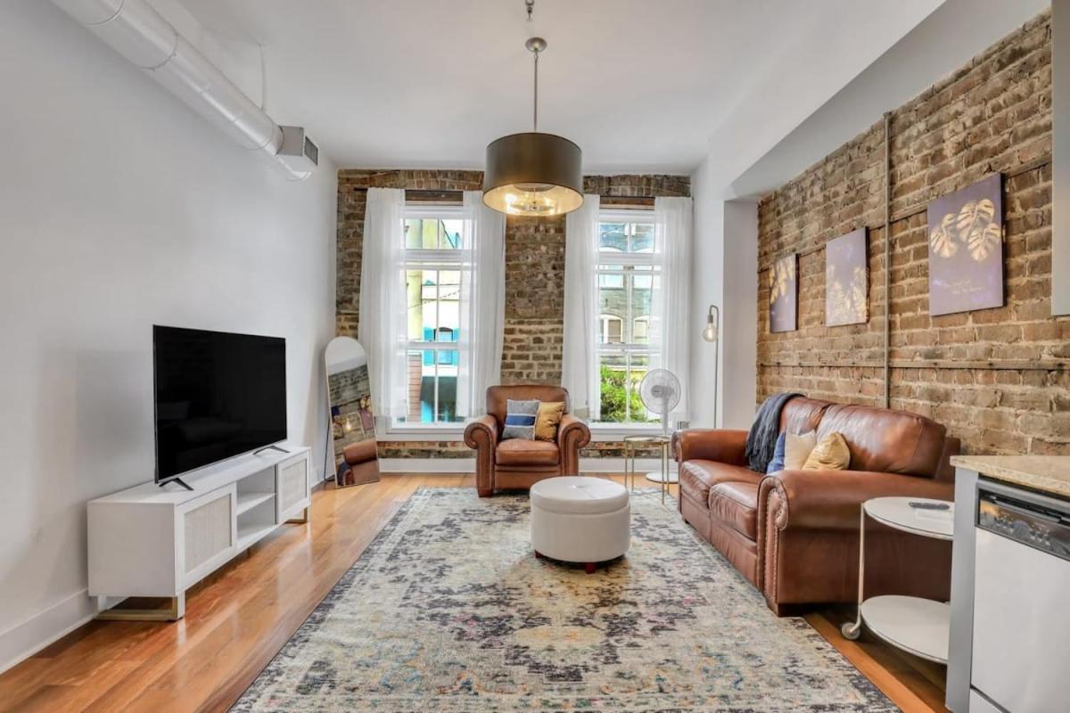 Lush Savannah Loft - Near Plant Riverside District Esterno foto