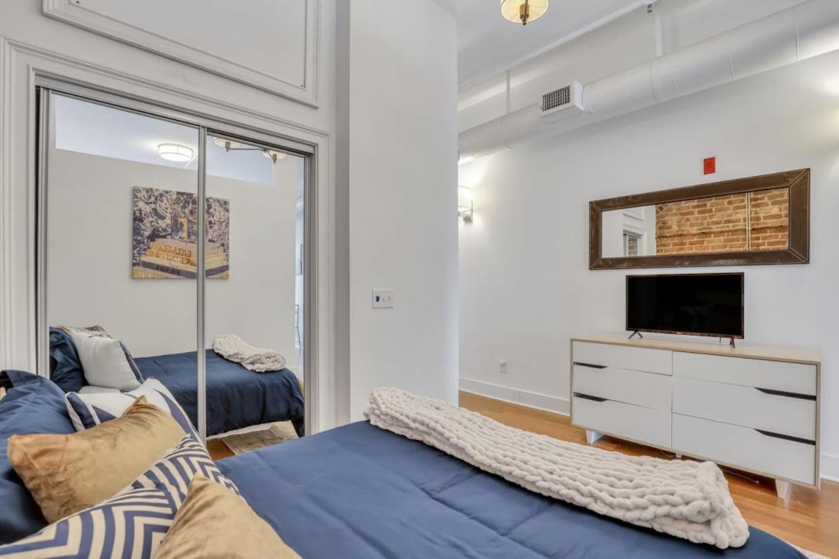 Lush Savannah Loft - Near Plant Riverside District Esterno foto